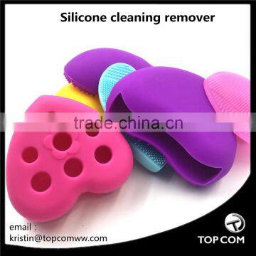 vacuum make up brush cleaner device