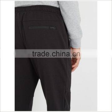 Custom Loose Fitting Rib Leg Opening Men Jogger Pants In Black photo-2