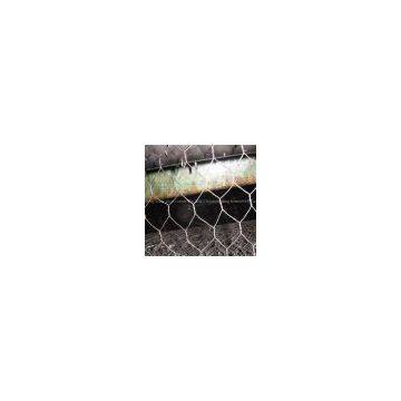 Hexagonal  wire netting fence,price 45-150USD/roll,material : stainless steel wire, galvanized wire, PVC coated wire,range : Straight twist opening 1/2”, 5/8”, 3/4”,Straight Reverse twist opening : 1”, 1.2”,Usage : petroleum, chemical industry pipeline