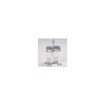Glass salt & pepper bottles set