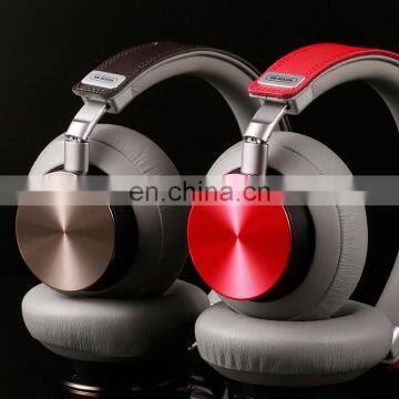 Luxury and Beautiful Design Genuine Leather Streamlined Earphone Deluxe Stereo Headset with Ultra Soft Ear Caps