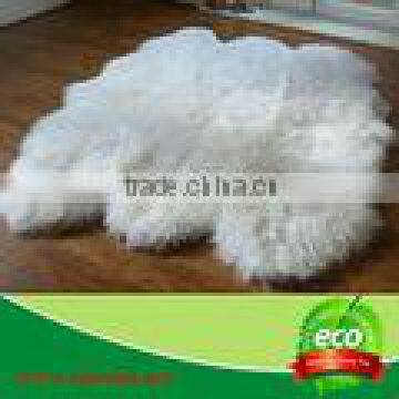 White sheepskin carpet