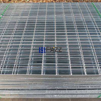Hot Dipped Galvanized Steel Grating Panels for Industrial Type Flooring photo-3