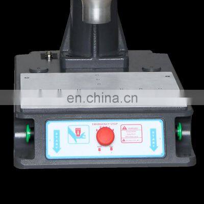 China Factory Direct Sale Low Cost Ultrasonic Sanitary Pad Making Machine for Napkin Producing photo-3