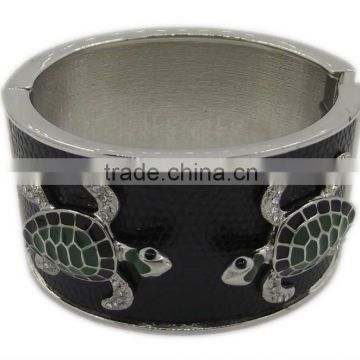 turtle enamel hinge cuff magnetic bangles vners