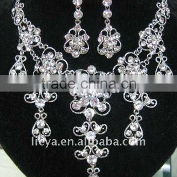 Alloy Crystal necklace