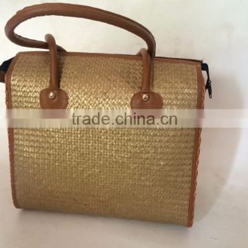 Gold seagrass plant beach bag with leather handle from Vietnam