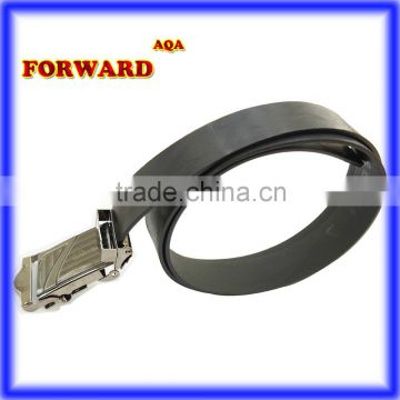 China fashion rubber belt with alloy buckle