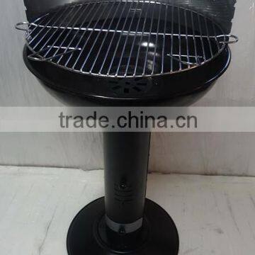 En standard height adjustable charcoal bbq grill for outdoor use