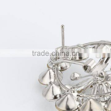 Rellecona Fashion Jewelry Flower Shape Stud Earring Inlaid CZ Gemstone in 18k White Gold Plated