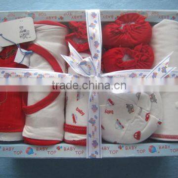 Fashion Lovely Design Soft Faric 6pcs Baby Gift Set