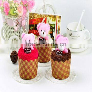 Fashion Design Luxury Cake Towel for Wedding Birthday photo-4