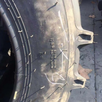 14.9-30 Herringbone Pattern Agricultural Tyre