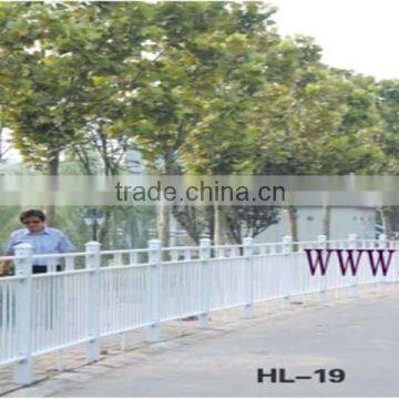 HL-19 Alibaba China Galvanized steel road safety barrier