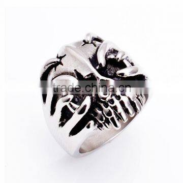 Wholesale skull stainless steel jewelry ghost hand grasp skull men's punk ring                        
                                                                                Supplier's Choice