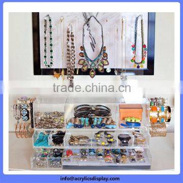 Wholesale Cheap Discount elegant jewelry display acrylic