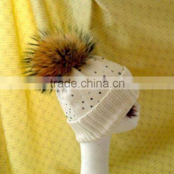 High Quality Beanie Hat with Raccoon Fur Pom pom and Diamond for Cute Girls