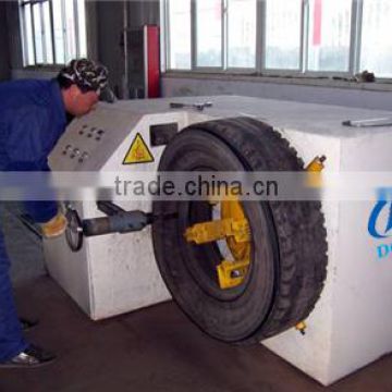 Reliable rubber roller grinding machine is complete in specifications