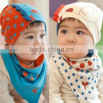 New Lovely Infants Triangle Scarf Bibs + 3D Giraffe Print Cotton Beanie Hats Caps photo-2