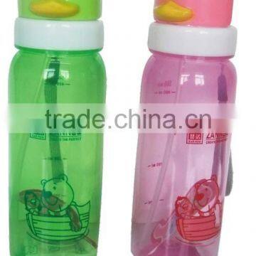 Duck design BPA free food grade kids plastic water bottle with straw