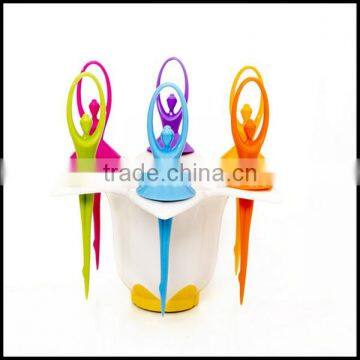 Eco-friendly Creative Cute Design Dancing Girl Shape ABS Plastic Fruit Fork Set 6PCS Dessert Fork Set 6PCS Wholesale photo-4
