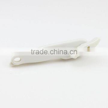 Mini Special Convenient Light Plastic Body Can Opener photo-2
