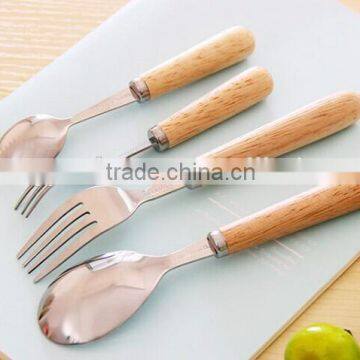 2015 Latest Design of Wooden Handle Stainless Steel Cutlery Set Quality Choice
