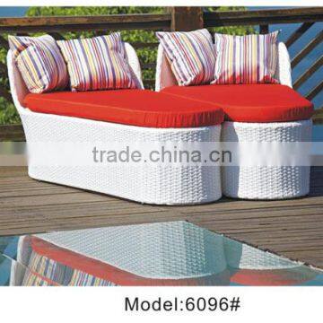 Luxury All weather Rattan Outdoor poolbed with water proof cushion