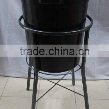 Round metal dustbin stands with 4 rod stands