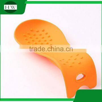 Kitchen Accessories Multipurpose Silicone Hanging Tableware Colander Soup Spoon Rack Holder photo-4