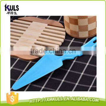 Eco Friendly ABS Pizza Shovel Pizza Cheese Cake Cutter Kinfe photo-3