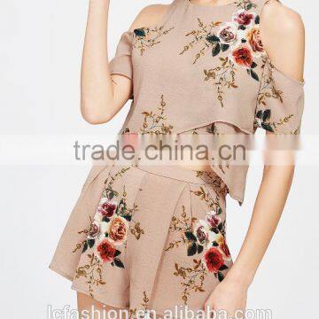 Two Piece Set Women Clothing Floral Print Cold Shoulder Crop Split Top With Shorts photo-4