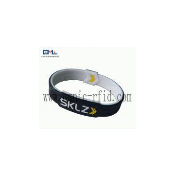 Silicone wristband