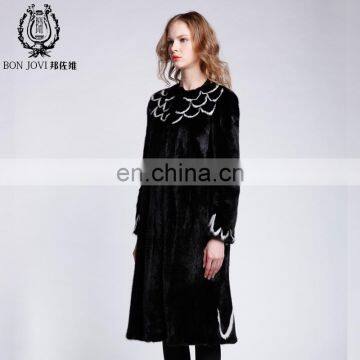 Luxury Mink Fur Overcoat Ladies Fur Dress Fly Wing Pattern Mink Fur Coat photo-2