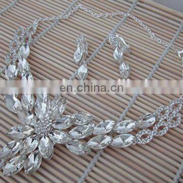 Luxurious Leaf Crystal Bridal Wedding Necklace+earrings+tiara Jewelry Sets Jewelry Wholesale China photo-3