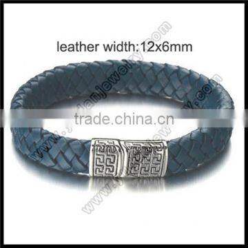 Magnetic Clasp Plain Leather Bracelet photo-5