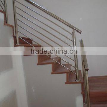 Horizonal Bars Railing With Stainless Handrail photo-3