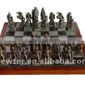 2014 The Lord of the Rings chess wooden board metal chessman