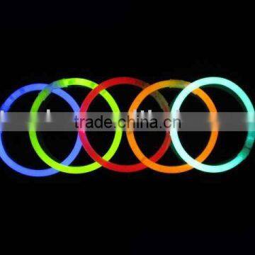 glow in dark bracelet