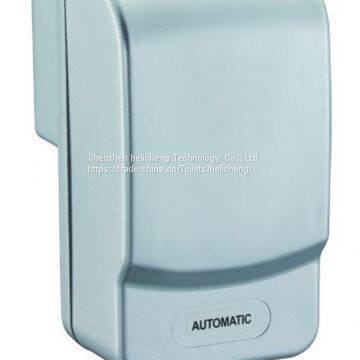 Simple water tap for wall