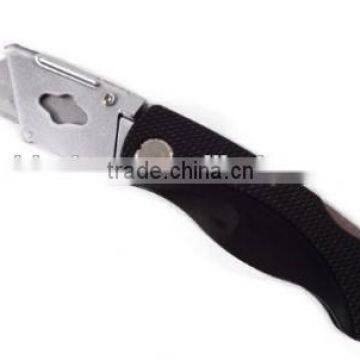 powder coated Utility Knife with 5-Piece Blade