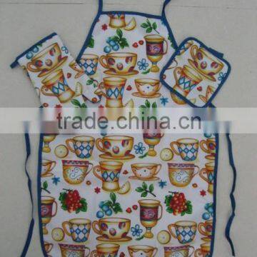 quality childrens apron set with oven gloves and cloth pot holders