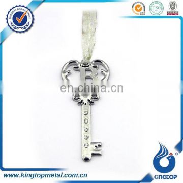 metal key shape christmas series hanging ornament