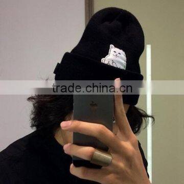 Star Same Style Cute Cat Pattern Rolled Brim Acrylic Knitted Cap for Man