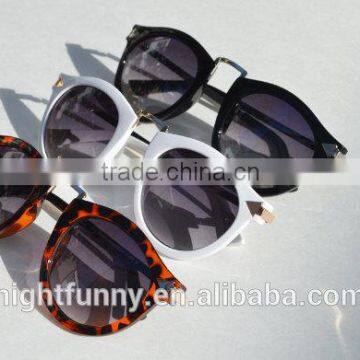 Retro Unisex Helter Skelter Sunglasses With Gold Accents Eyewear Available in Black,White and Tortoise,100% UV Sunglass photo-5