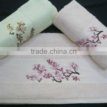 100 cotton embroidered hand towels