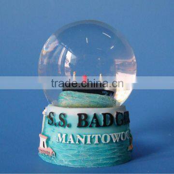 High quality resin customized snow dome