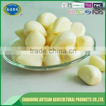 Vacuum packed peeled garlic cloves