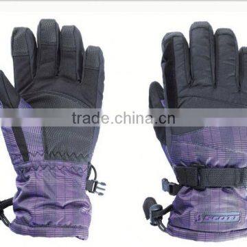 2015 Fashion Useful Personalized Winter Gloves photo-3