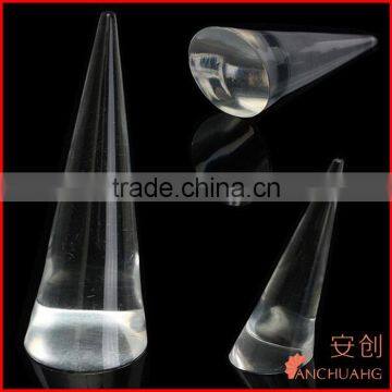 High Quality Cone Shape Acrylic Transparent Clear Jewellery Ring Display Holder Stand photo-2